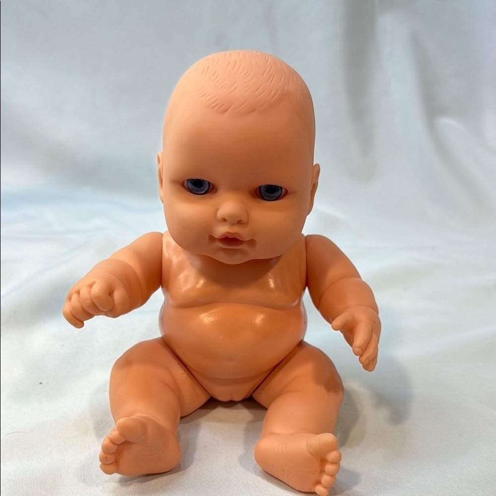 9" Baby Doll, Realistic, Caucasian Female Anatomically Correct Vinyl Blue Eyes - Picture 6 of 12